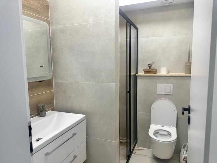 Apartament cu 3 camere decomandat în Aninoasa