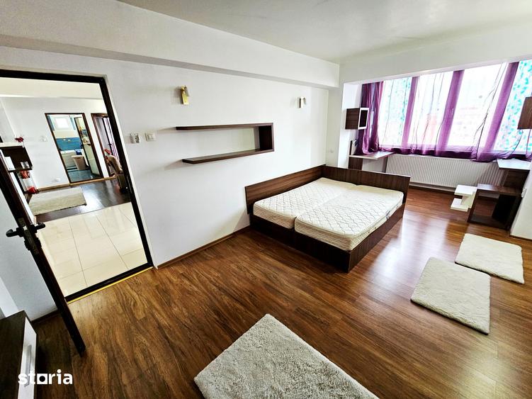 Apartament cu 3 camere în Mazepa 1