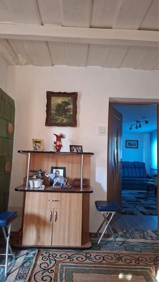 Casă cu 3 camere în Hănești