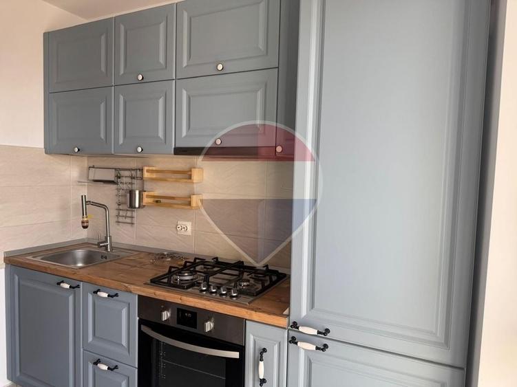 Apartament cu 3 camere semidecomandat, mobilat în Theodor Pallady