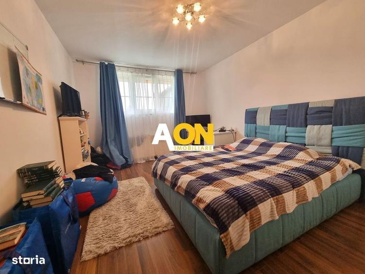 Apartament cu 4 camere în Cetate