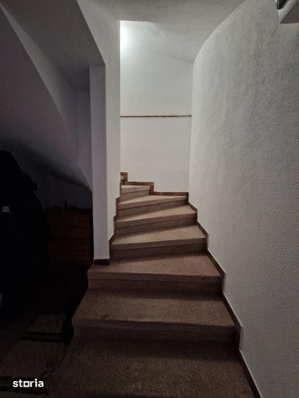 Casă cu 4 camere cu Teren 325 Mp în Central