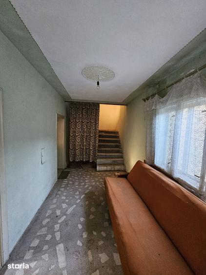 Casă cu 6 camere cu Teren 2000 Mp în Buntești