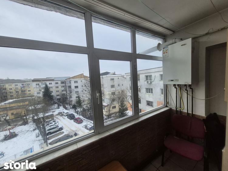Apartament cu 3 camere decomandat în Canta