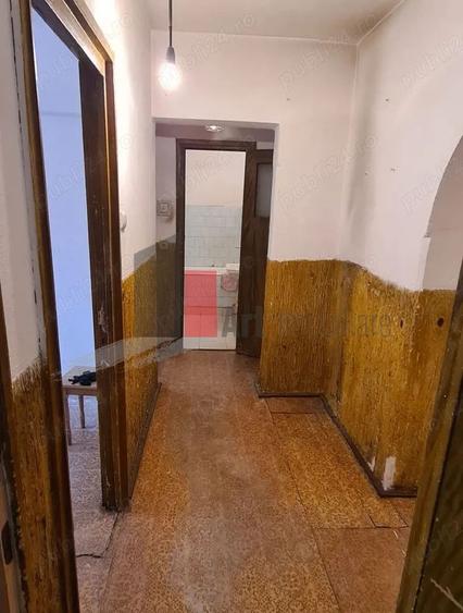 Apartament cu 3 camere decomandat în Lacul Tei