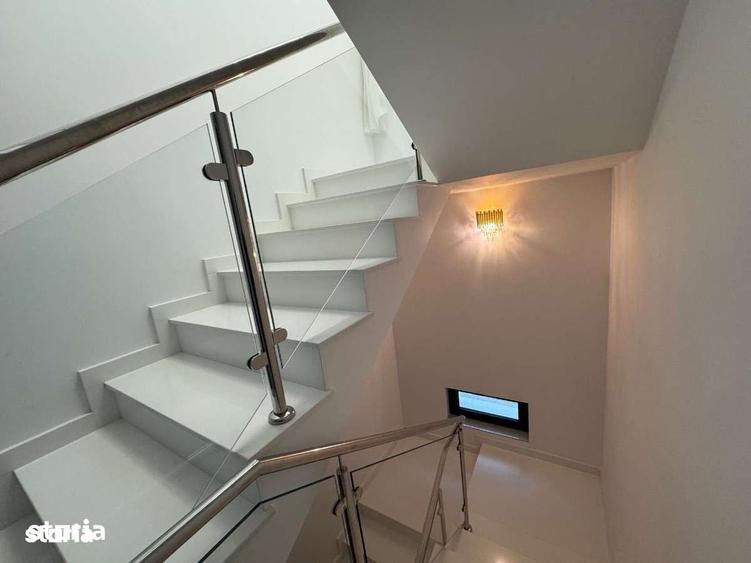 Casă cu 5 camere cu Teren 1213 Mp în Ostroveni