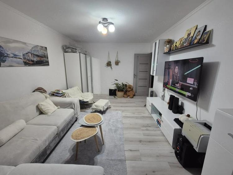 Apartament cu 2 camere decomandat în Trivale