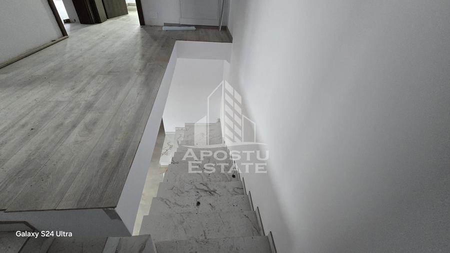 Duplex cu 5 camere cu Canalizare în Giarmata