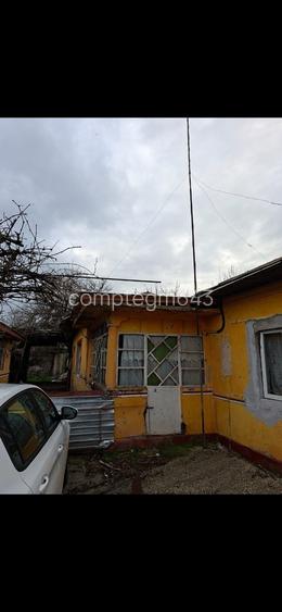 Casa de vanzare in comuna Oinacu