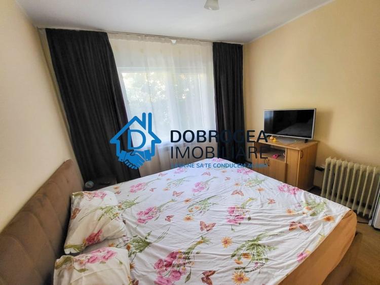 Apartament cu 4 camere semidecomandat, mobilat în Spitalului