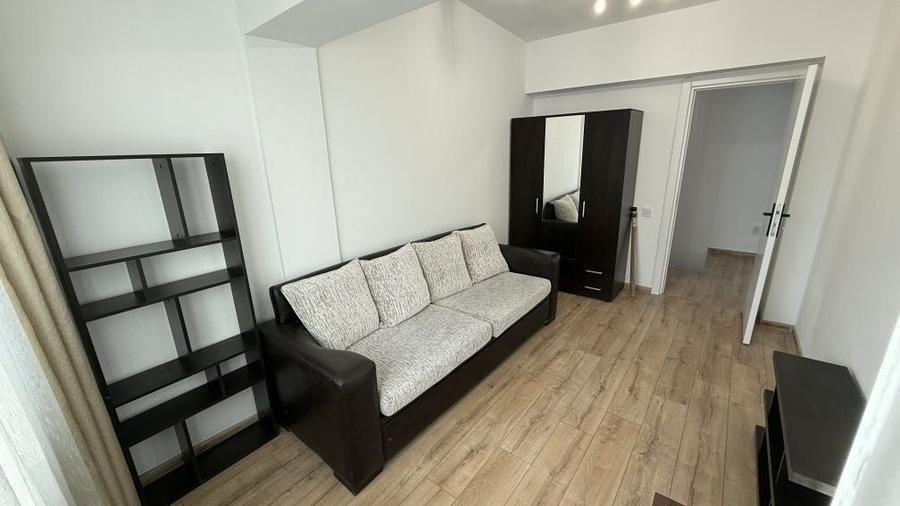 Casă cu 4 camere cu Teren 30 Mp în Central
