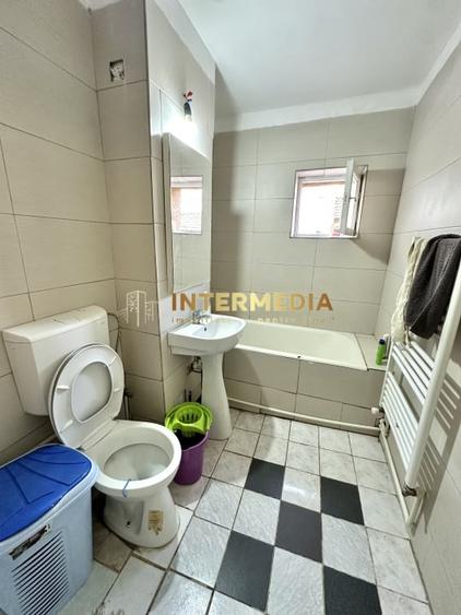 Apartament cu 2 camere semidecomandat, mobilat în Cetate