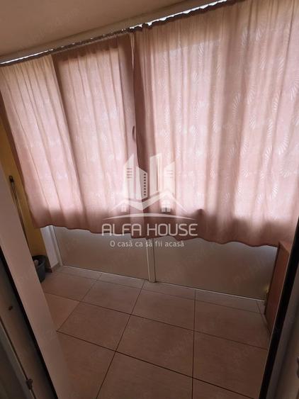 Apartament cu 2 camere decomandat în Micro IV