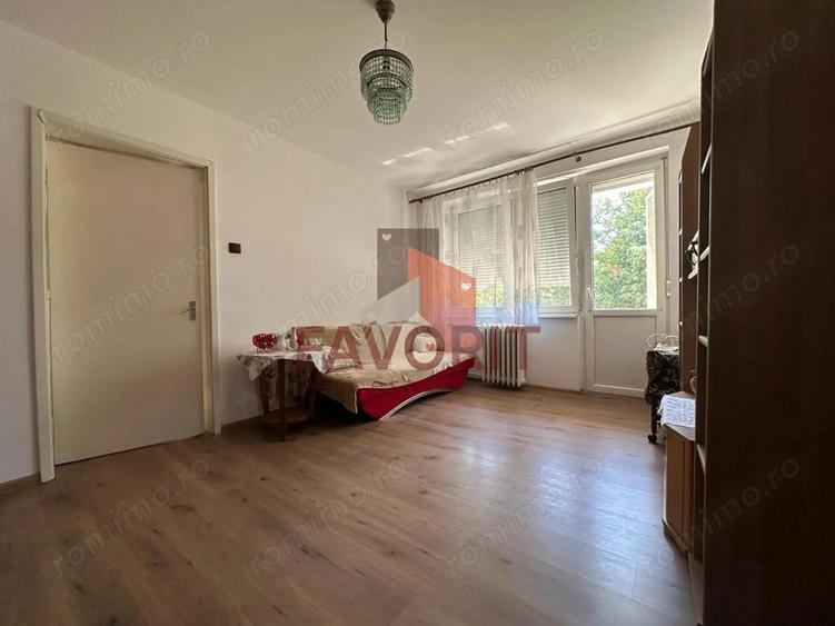 Apartament cu 2 camere semidecomandat, mobilat în Tipografilor