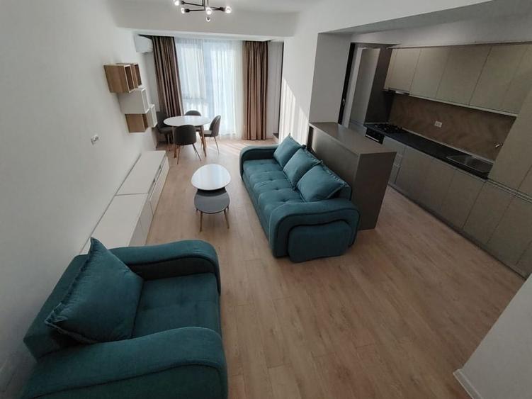 Apartament cu 4 camere decomandat, mobilat în Politehnica