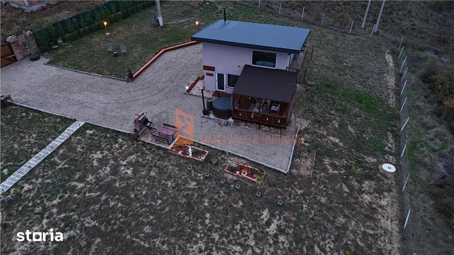 Casă cu 2 camere cu Teren 1700 Mp în Vernești