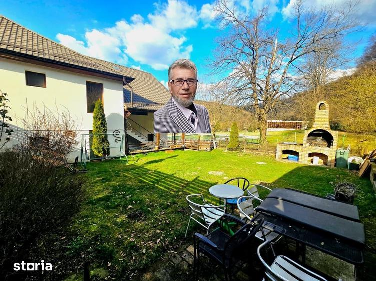 Casă cu 5 camere cu Teren 500 Mp în Marginea