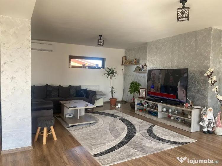 Casă cu 4 camere cu Teren 1200 Mp în Țintea