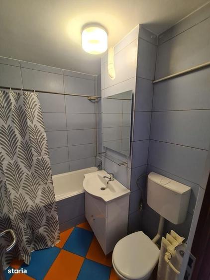 Apartament cu 3 camere decomandat în Alexandru Obregia