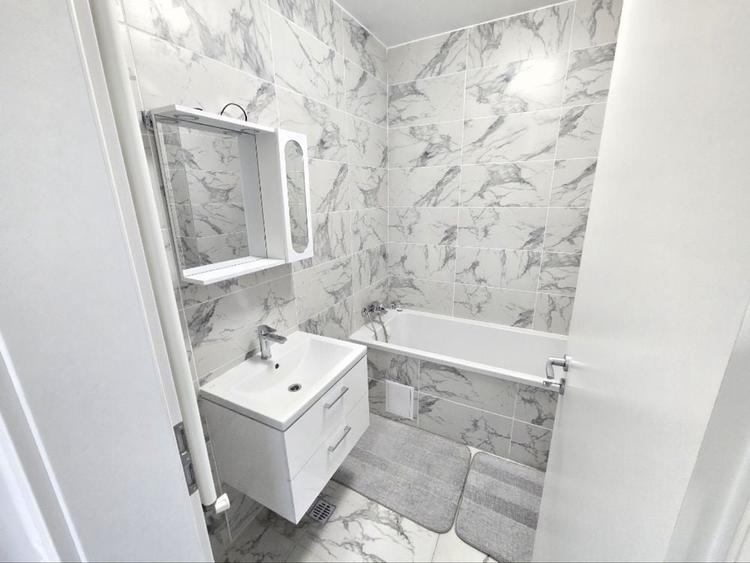 Apartament cu 2 camere decomandat în Runcu