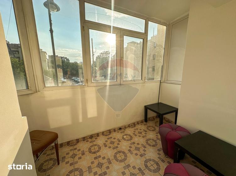 Apartament cu 3 camere semidecomandat în Eminescu