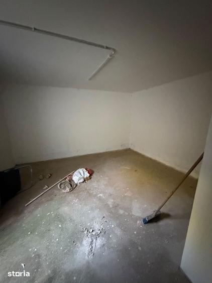 Casă cu 5 camere cu Teren 497 Mp în Central