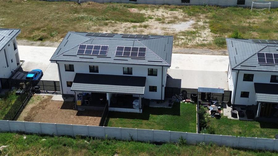 Duplex cu 5 camere cu Canalizare în Clinceni