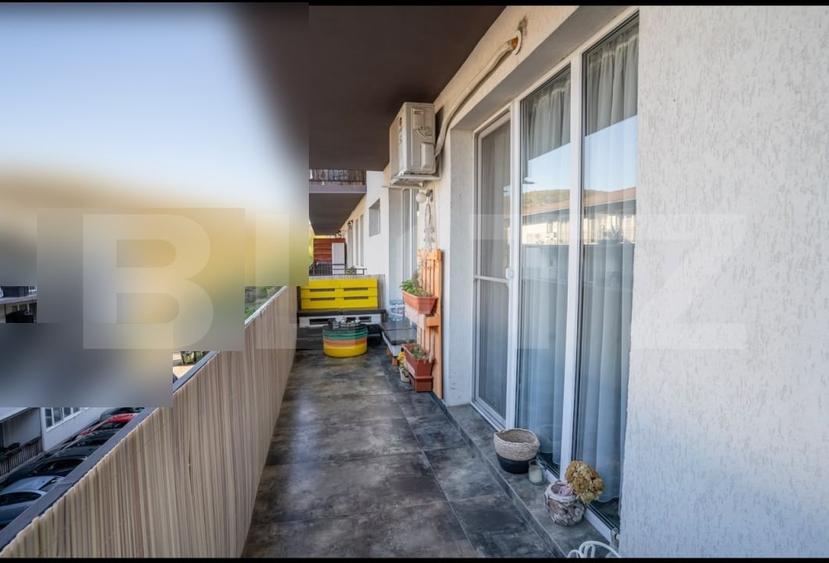 Apartament cu 3 camere semidecomandat, mobilat în Florești