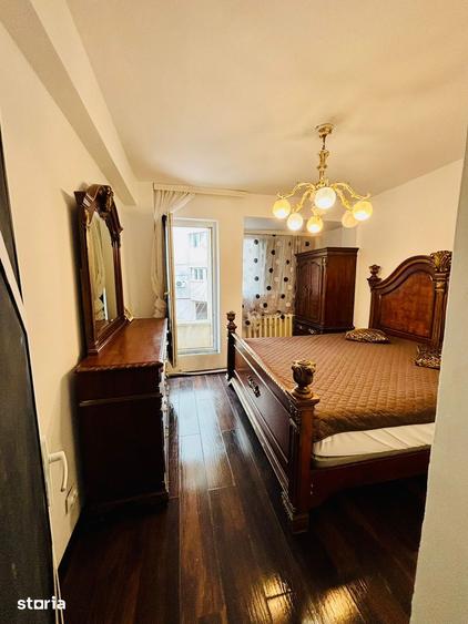 Apartament cu 4 camere în Faleza Nord