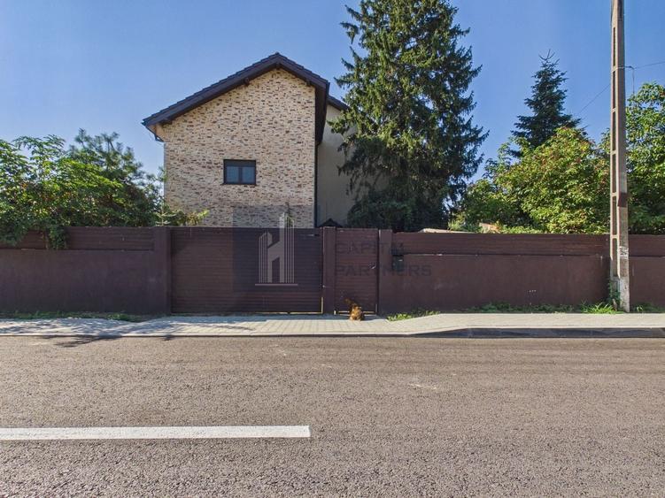 Duplex cu 6 camere cu Canalizare în Tunari