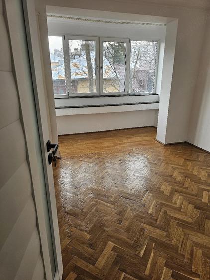 Apartament cu 4 camere decomandat în Ultracentral
