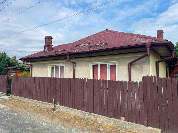 Casă cu 3 camere în Central