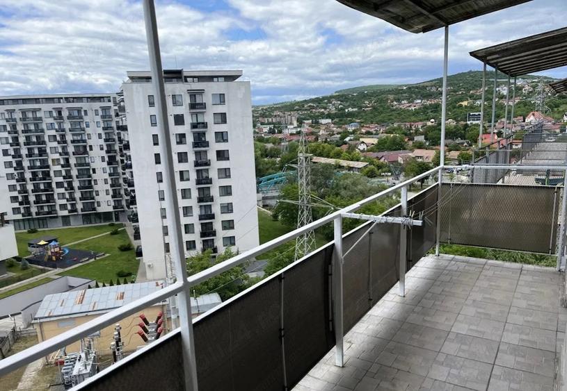 Apartament cu 2 camere semidecomandat în Central