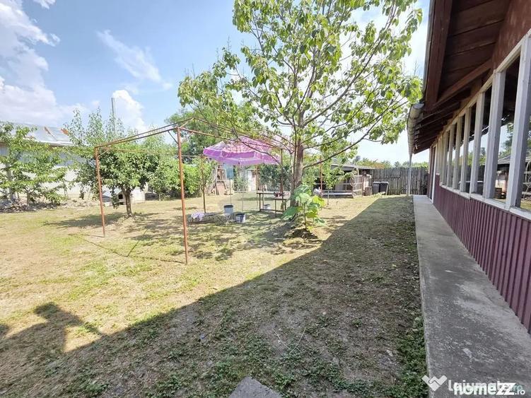 Casă cu 4 camere cu Teren 3405 Mp în Suraia