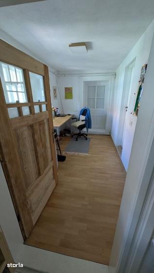 Casă cu 3 camere cu Teren 2987 Mp în Central