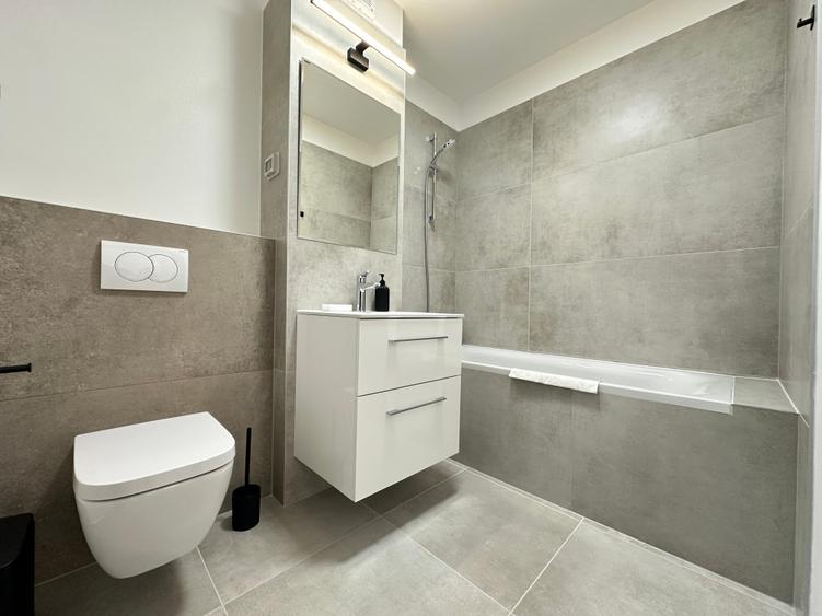 Apartament cu 2 camere decomandat în Circumvalațiunii