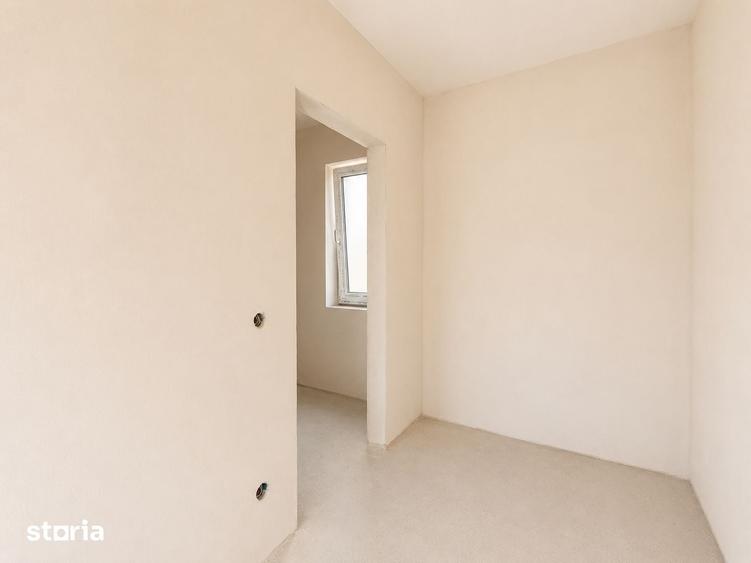 Casă cu 4 camere cu Teren 200 Mp în Florești