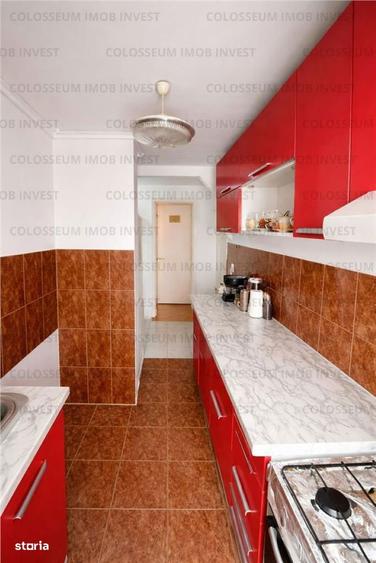 Apartament cu 3 camere decomandat în Astra