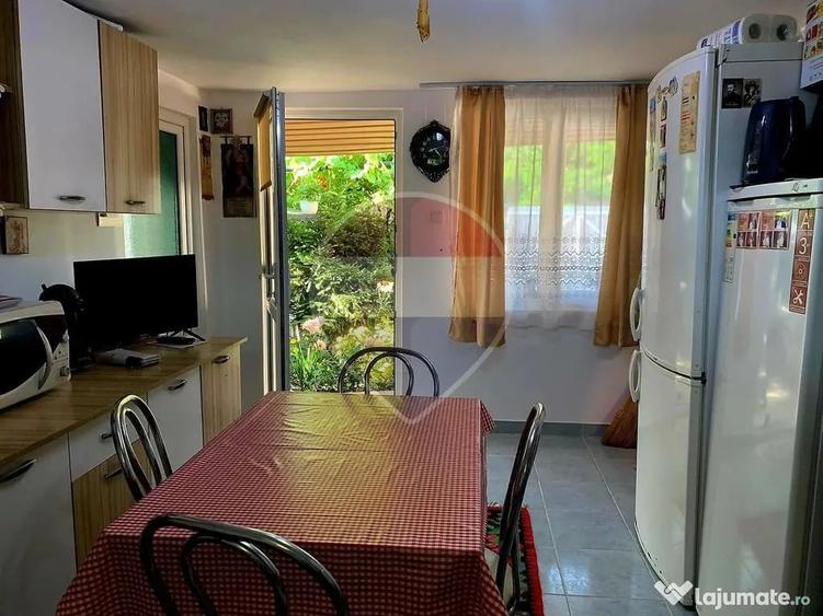 Casă cu 3 camere cu Teren 1043 Mp în Dochia