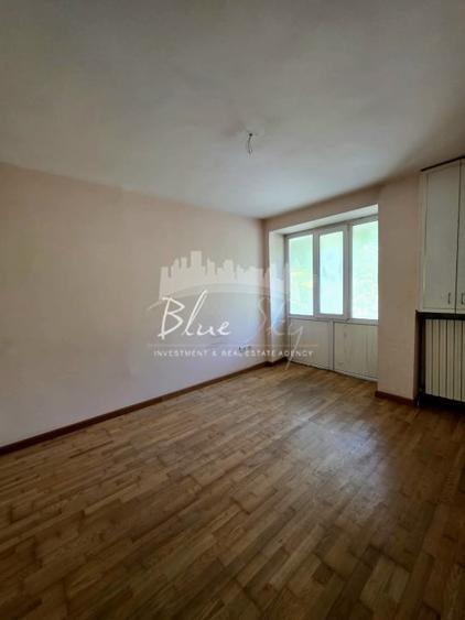 Apartament cu 3 camere semidecomandat în Ultracentral