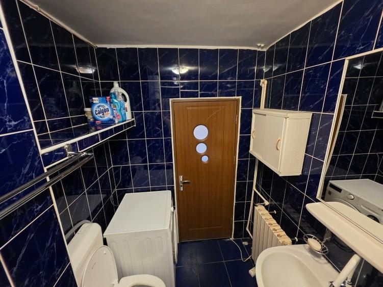 Apartament cu 3 camere decomandat, mobilat în Tineretului