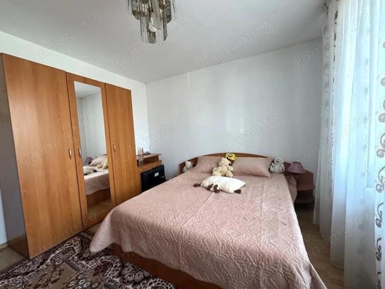 Casă cu 6 camere cu Teren 1250 Mp în Central
