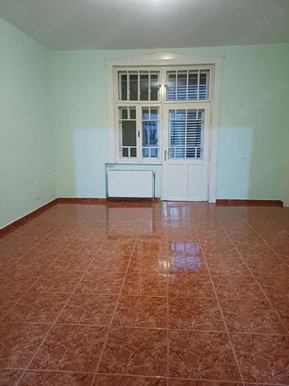 Casă cu 6 camere în Medicină