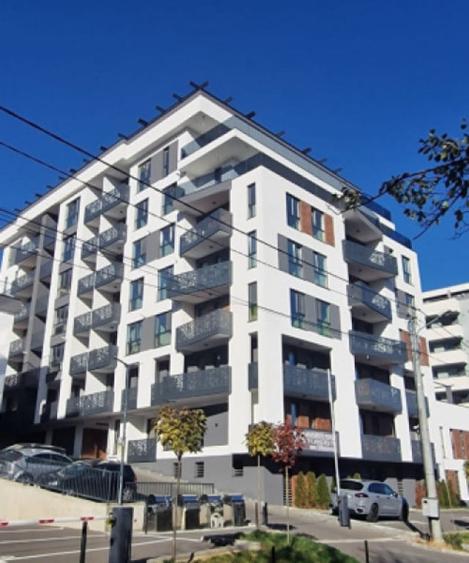 Apartament cu 3 camere semidecomandat în Florești — fotografia 1