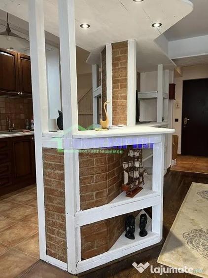 Apartament cu 4 camere decomandat în Central