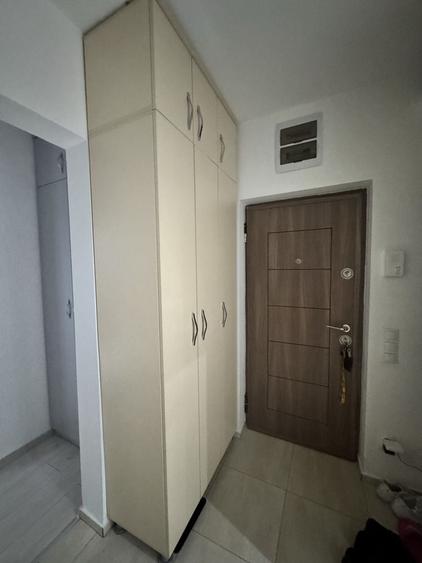 Apartament cu 3 camere decomandat în Sud