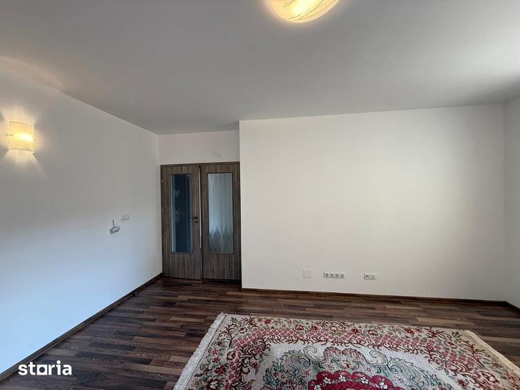 Apartament cu 2 camere decomandat în Pietroasa