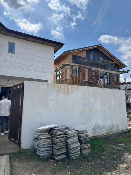 Casă individuală cu 5 camere cu Canalizare în Tunari