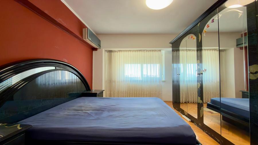 Apartament cu 3 camere în Unirii