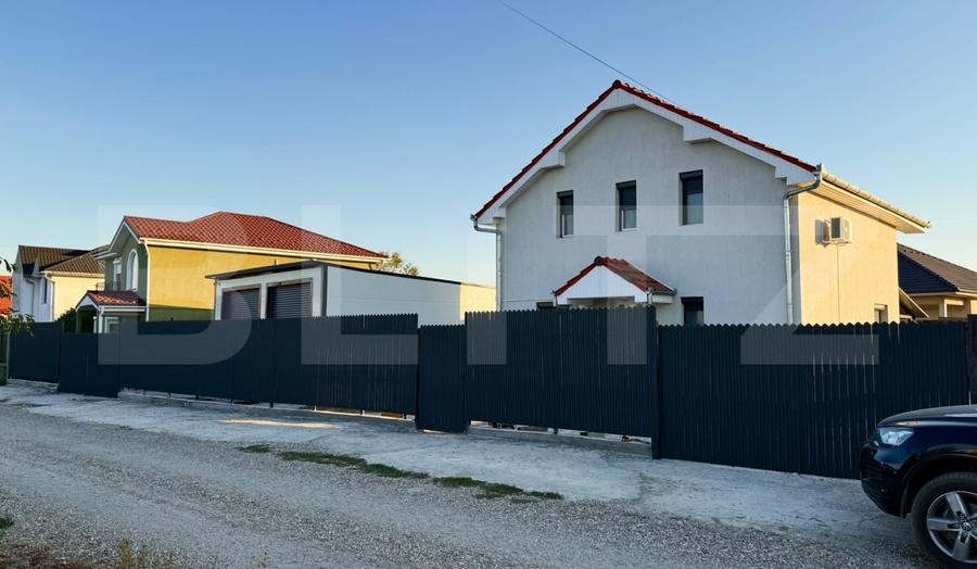 Casă individuală cu 4 camere cu Canalizare în Iosia